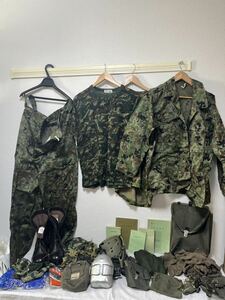 （1円スタート）自衛隊実物 軍服、他グッズ　ジャンク