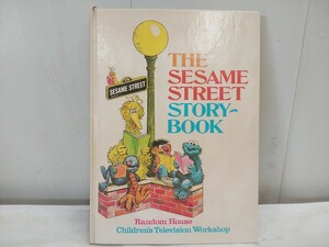 希少!!　レターパックP／セサミストリート 英語本【 THE SESAME STREET STORY BOOK 】中古品 62ページ ハードブック 非売品？ コレクション