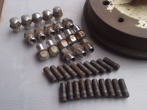 14mm. ～1/2.スタッドボルト ２０本＆ロックナット １８個。Used。Bus バス TypeII タイプ２　Bug ビートル　カルマンギア　TypeIII空冷VW 