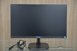 PHILIPS フィリップス 243V7Q 　23.8インチ フルHD　IPSモニター 中古品 　（1150）