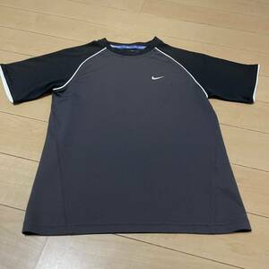 NIKE サッカーシャツ　140