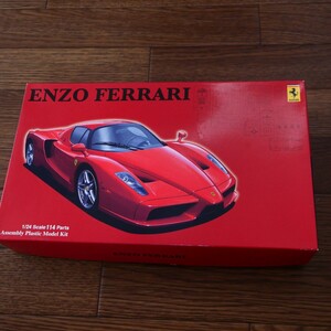 フジミ　1/24スケール　未組立てプラモデル エンツォフェラーリ　FUJIMI ENZO FERRARI 1/24 scalemodel