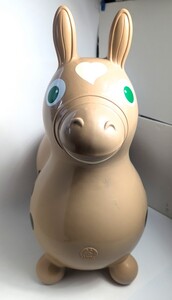 ロディ Rody ベージュ 子供が遊んだ中古品　キズ、汚れ、ヘコみ等あります 現状渡しです まだまだ使って頂けると思います　子供用　乗り物