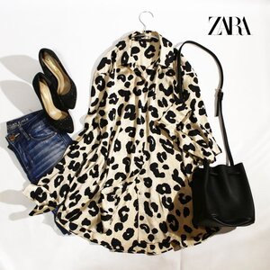 美品 ZARA ザラ ほんのり艶 スカーフ生地 イラスト レオパード ヒョウ 柄 ロングシャツ M ベージュ ブラック 黒 ゆったり 可愛い