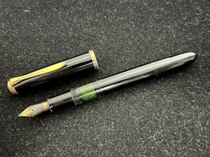 A3　Pelikan　ペリカン　万年筆　400　ペン先 14C-585　ヴィンテー　ブラック×ゴールドカラー　現状品