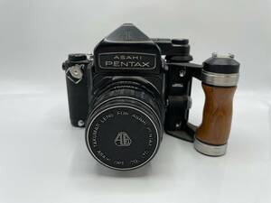 PENTAX / ペンタックス 6x7 TTLファインダー 後期 / Super-Multi-Coated TAKUMAR/6X7 1:2.4 105mm / 木製グリップ【TRG016】