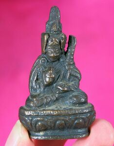 d 古銅パドマサンバヴァ像 明～清時代　チベット　中国　金工　/　Padmasambhava　密教　グル・リンポチェ　ニンマ派　七福神　布袋　文鎮