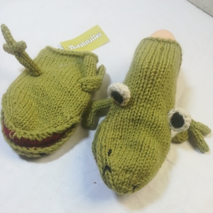 ハンドメイドウールアニマルグローブカエルかえる蛙3色手袋ミトン手編みハンドニット送料ニュージーランドウール100％フリーサイズ値下げ　