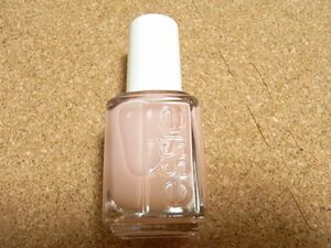 送料無料●新品● essie エッシー●711　BBF Best Boyfriend　 ●ウェディングコレクション　 お肌に溶けこむパウダーピンク