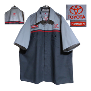 RED KAP 半袖ワークシャツ 2XL オーバーサイズ グレー レッド 裾タグ ゆうパケットポスト可 胸 刺繍 TOYOTA 背中 古着 洗濯 プレス済 e65