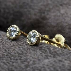 アガット ピアス K18 ダイヤモンド 0.04ct×2 ミル打ち 1P /24-161S