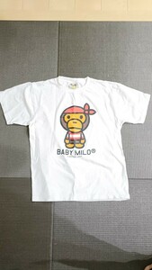 BATHING APE BAPE KAWS PIRATE STORE パイレーツストア　BABY MILO ベビーマイロ　tee tシャツ　Mサイズ Tシャツ