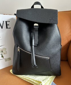 LOEWE ロエベ レザー リュックサック Puzzle 大容量 ブラック