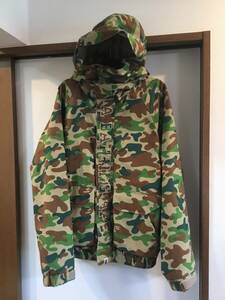 マウンテンパーカー　bathing ape ベイシングエイプ　迷彩　カモフラ