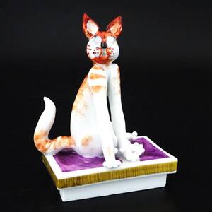 Meissen 手びねり人形 高さ約9cm おすわり猫 900300-83300 フィギュリン 陶器人形 置物 猫 マイセン 60サイズ発送 KK-3082359-202-mrrz