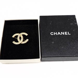 49084-600　　Chanel　ブローチ　ビジュー付き　ジルコニアダイヤ付き　ココマーク　送料600円～　ゴールドカラー　