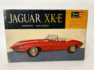 Revell Jaguar XK-E ジャガー ロードスター 1/25 レベル