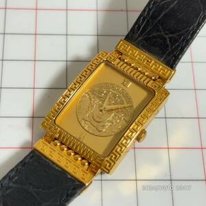 1000円〜　稼働中　vintage VERSACE ジャンニヴェルサーチ　メデューサ　クォーツ　腕時計　送料無料