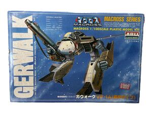 NO.1629【未組立】超時空要塞マクロス ガウォーク VF-1A(標準タイプ） 1/100スケール プラモデル 箱傷あり