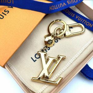 未使用近　LOUIS VUITTON ルイヴィトン キーホルダー　LV ファセット　ゴールドM65216 キーリング バッグチャーム ポルトクレ　金