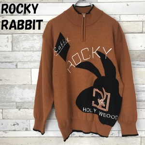 【人気】ROCKY RABBIT/ロッキーラビット ハーフジップ ビッグロゴ ハイネックニット テラコッタ サイズL/A282