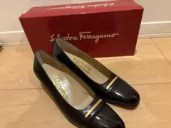 Salvatore Ferragamo 黒レザー ローファー　フェラガモ