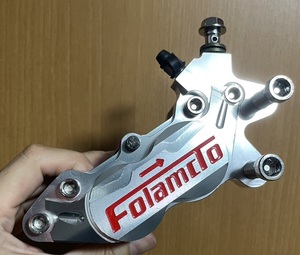 台湾Folamdo-右銀●ブレーキキャリパー●ピッチ40mm●アルミCNC●4POT●ブレンボ FRANDO シグナス V125 グロム ズーマー NSR モンキー