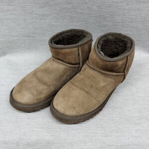 K289 UGG アグ クラシック ミニ ムートン ショート ブーツ 25.0㎝ ブラウン シープスキン ボア 保温性 防寒 ロゴ パッチ 5854 定番 人気