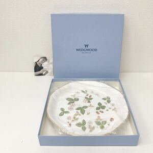 refle● WEDGWOOD ワイルドストロベリー 大皿　プレート皿　24.5cm