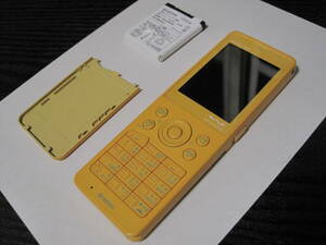 Willcom 初代 HONEY BEE Yellow WX331K PHS ガラケー 京セラ KYOCERA 充電可能 動作確認済(通信未確認) イエロー 黄色 プロダクトデザイン