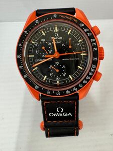 【57323.1218Y】中古品　☆　稼働　OMEGA　swatch ブラック×オレンジ系　MOON　SWATCH　スピードマスター　箱なし