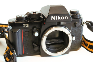 ④NIKON F3 Body Eye-Level-Finder ニコン F3 ボディ アイレベルファインダー 　シャッター可動のみ確認