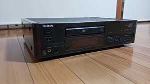 ☆美品☆　SONY ソニー CDプレーヤー CDP-555ESA オーディオ機器