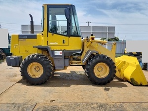 コマツ WA80-3 タイヤショベル キャビン ホイールローダ ホイルローダー KOMATSU 中古