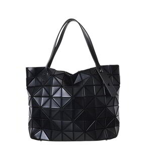 ISSEY MIYAKE BAO BAO ROCK MATTE ハンドバッグ - ブラック イッセイミヤケ KL4BPLB236