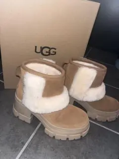 本日のみお値下げ中！UGG ベージュ BROOKLYN SUNBURST