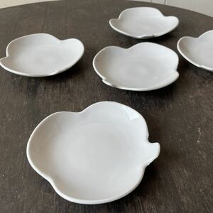 5枚set 三つ葉 白磁 小皿 白磁 デットストック 1970年代貿易用　検: 銘々皿 豆皿 小皿 取り皿 レトロ 陶器 アンティーク ビンテージ
