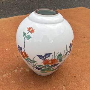 F２　有田焼　武右衛門　錦色絵　花器　花生　花壺　飾壷