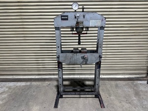 【STEC】中古点検済み　油圧プレス　能力１５トン　BANZAI バンザイ　HP-30MD　門型プレス機　手動式　認証工具