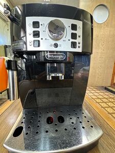 送料込み　デロンギ マグニフィカS DeLonghi エスプレッソマシン ECAM22112B 全自動　整備済み　完全動作品　 コンパクト