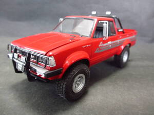 レベル製 1/25 ダットサン キングキャブ 4X4 キット 完成品 (Revell King Cab ４X4)