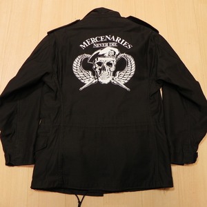 USA製 80s 90s アルファ M-65 ALPHA INDUSTRIES フィールドジャケット S 古着 黒 MERCENARIES バックプリント スカル ボーン ドクロ ★b