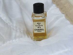 CHANEL シャネル　NO.5 見本品　オードトワレ