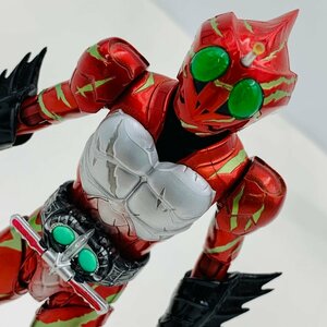 中古品 S.H.Figuarts フィギュアーツ 仮面ライダーアマゾンズ 仮面ライダーアマゾンアルファ Amazon限定Ver.