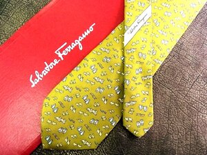 ♪vr0599♪良品♪【Ferragamo】フェラガモ【兎 鳥 犬 ペンギン 牛 アヒル 亀 動物 柄】ネクタイ