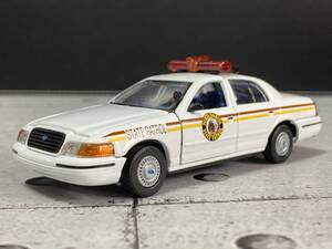 GEARBOX 2001 Ford Crown Victoria Police Interceptor North dakota フォード クラウン ビクトリア ポリス インターセプター ミニカー