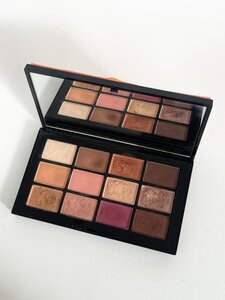 【送料込】NARS　ナーズ アフターグローアイシャドーパレット　1.4g×10　コスメ　メイク　可愛い　おしゃれ　お出掛け　6450080