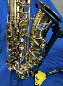 送料無料！ほぼ未使用　iO AS1065GL Alto Sax イオ アルトサックス ハードケース、マウスピース、ストラップ付き　グローバル楽器！ 調整済