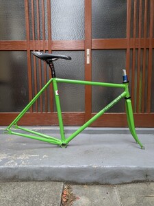 (ピスト　フレーム) 　 INZIST BICYCLES SCRATCH （49）＋ MICHEのSUPERTYPEとセラサンマルコのサドル