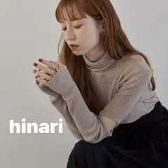 hinari カットアウトリブタートルネックニット モカ